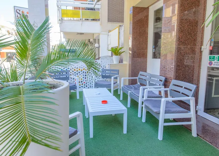 Nautic Beach Hotel