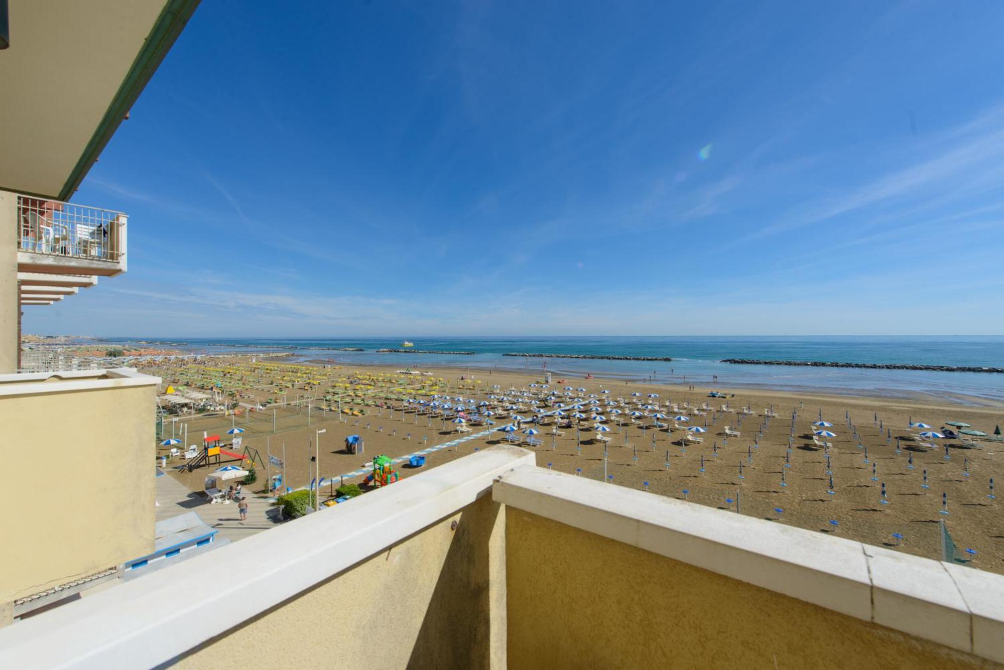 Nautic Hotel 3*